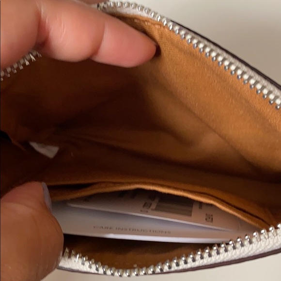 Coach wristlet - Picture 3 of 3